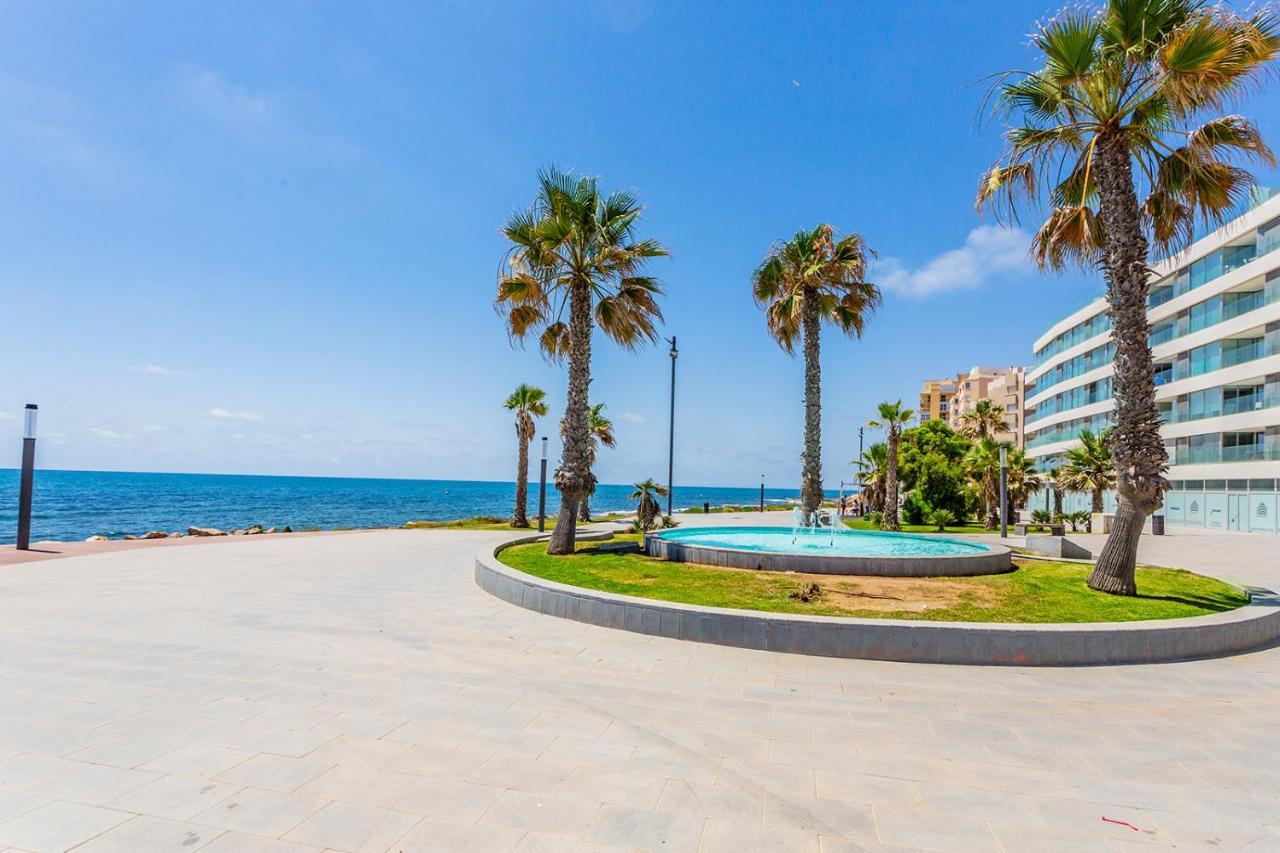 Reel Apartments- Walk To The Beach And Centre Torrevieja Eksteriør billede